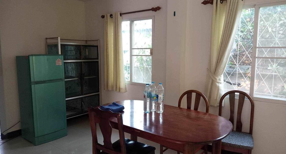 For rent 4 bedrooms house in Saraphi, Chiang Mai