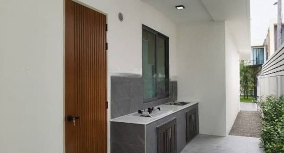 À vendre 3 chambres villa à Saraphi, Chiang Mai
