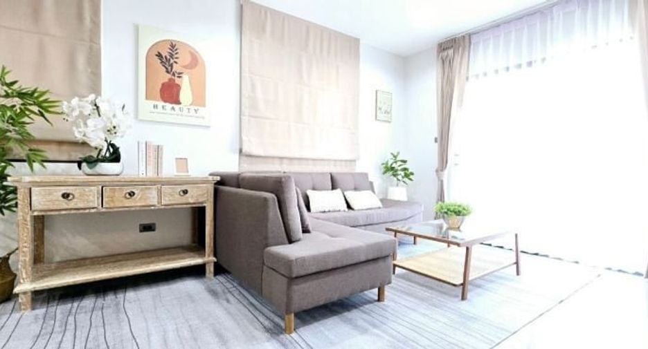 For rent 4 bedrooms house in Saraphi, Chiang Mai