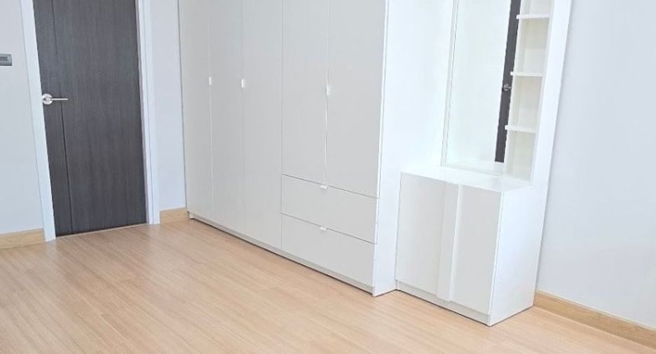 For rent 4 bedrooms house in Saraphi, Chiang Mai