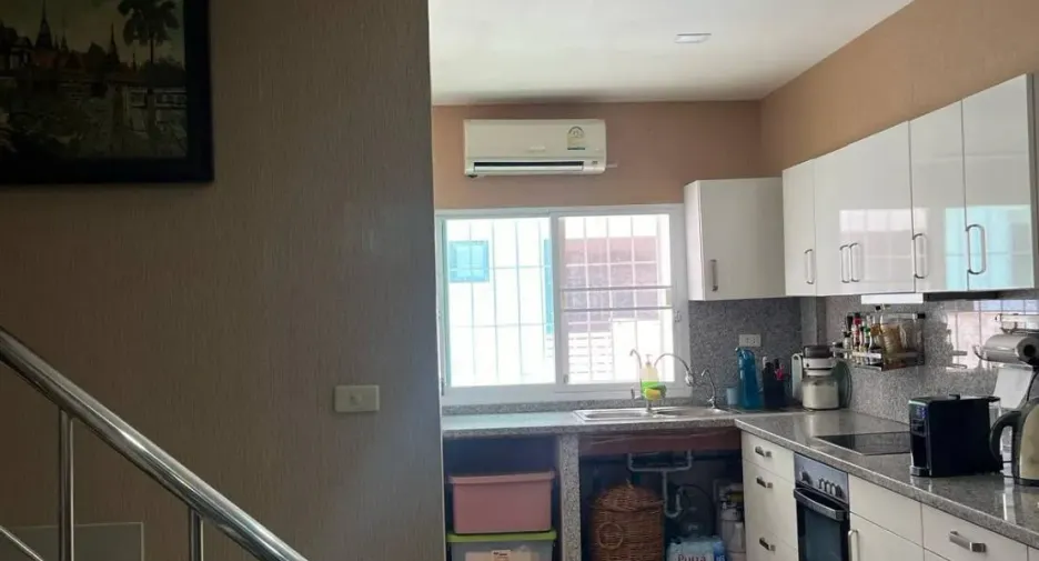 For rent 3 bedrooms townhouse in Hua Hin, Prachuap Khiri Khan