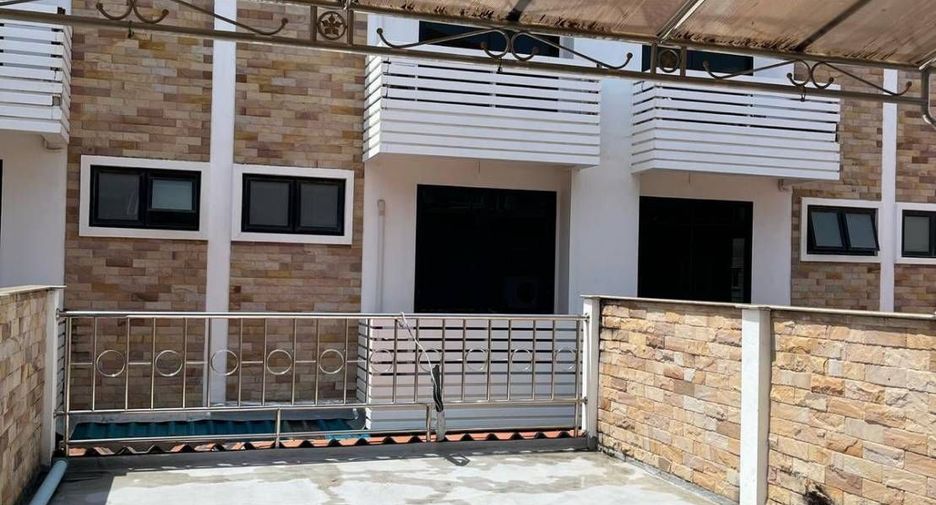 For rent 3 bedrooms townhouse in Hua Hin, Prachuap Khiri Khan