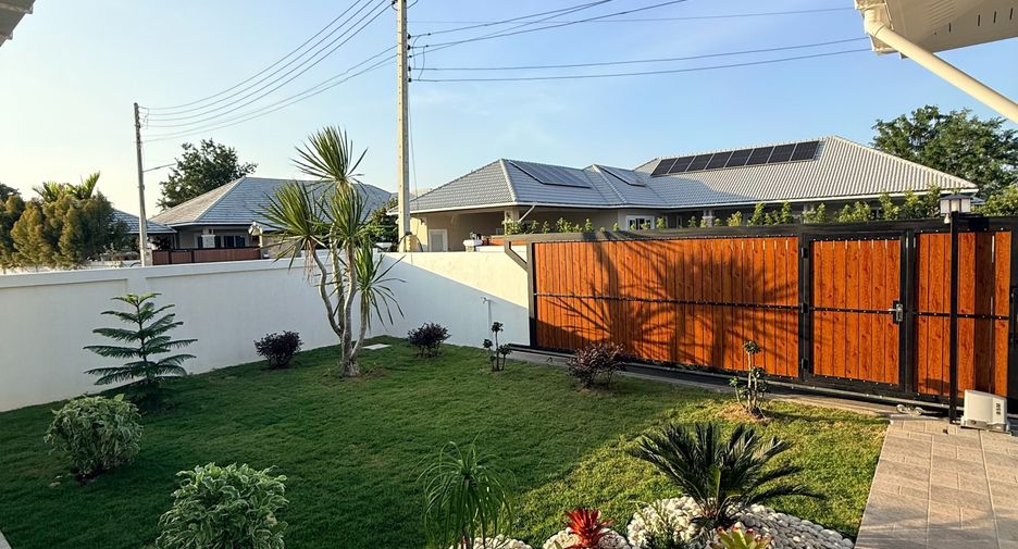 For rent 3 bedrooms villa in Hua Hin, Prachuap Khiri Khan