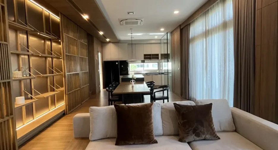 For sale and for rent 3 bedrooms house in Saphan Sung, Bangkok
