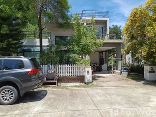 Casa en alquiler de 3 habitaciones en Mueang Rayong, Rayong