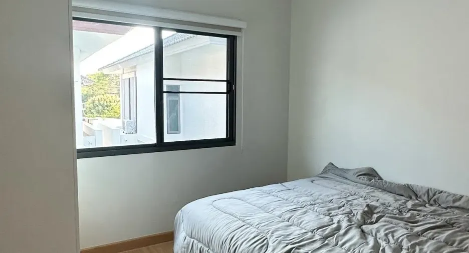 Casa en alquiler de 4 habitaciones en Saraphi, Chiang Mai