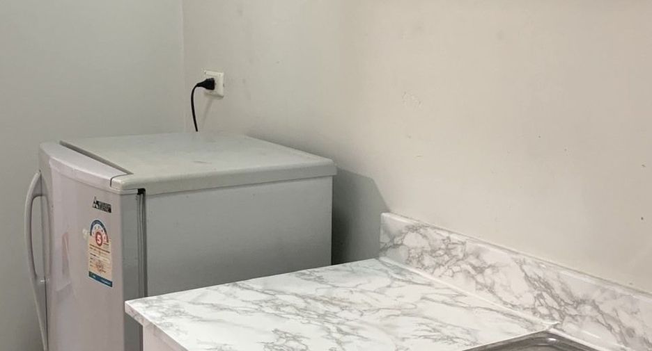 For rent 1 bed condo in Khlong Luang, Pathum Thani