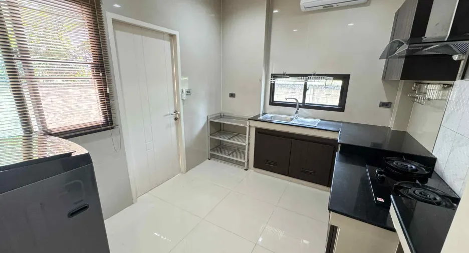 For rent 3 bedrooms house in San Sai, Chiang Mai