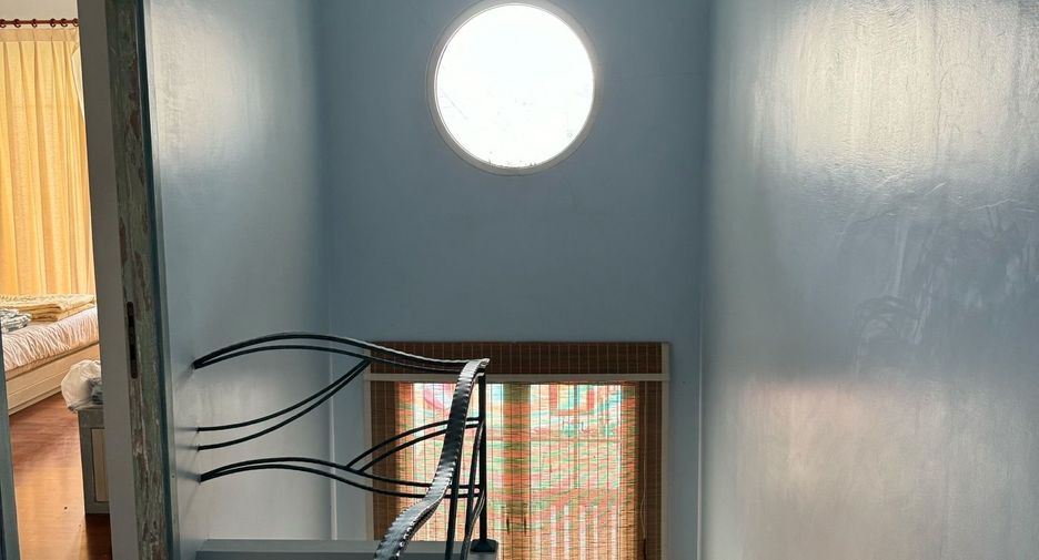 Haus zum Kauf mit 4 Zimmer in Bang Lamung, Chonburi