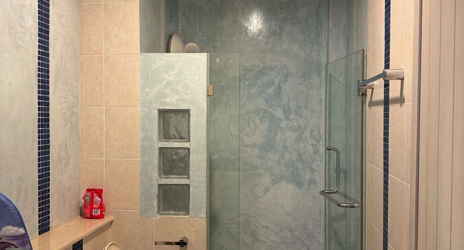 Haus zum Kauf mit 4 Zimmer in Bang Lamung, Chonburi
