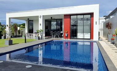 Villa en venta de 3 habitaciones en Bang Lamung, Chonburi