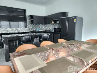 For sale and for rent 4 bedrooms house in Saraphi, Chiang Mai