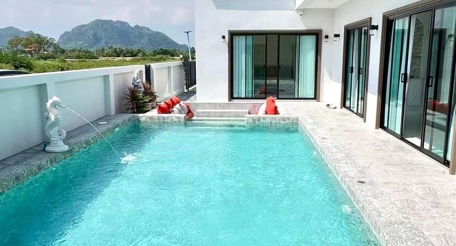 Villa zum Kauf mit 3 Zimmer in Cha Am, Phetchaburi