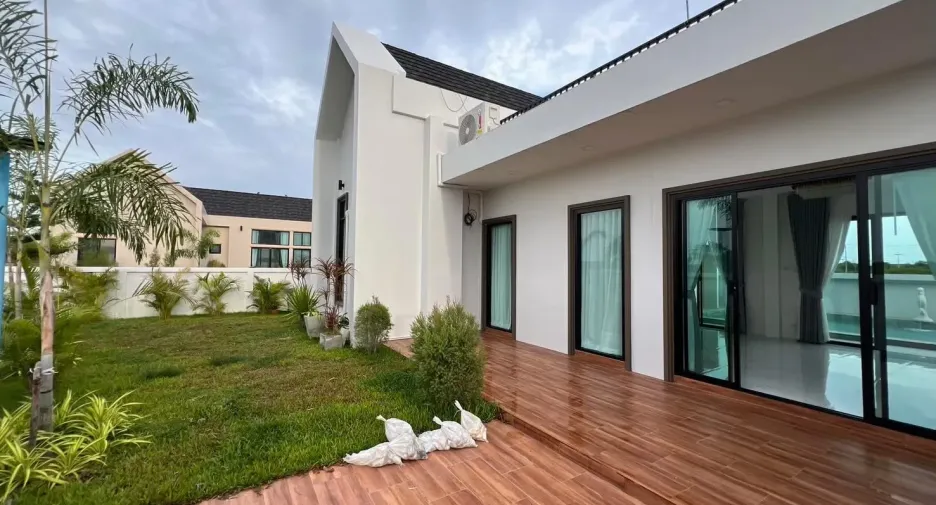 Villa zum Kauf mit 3 Zimmer in Cha Am, Phetchaburi