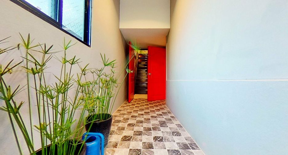 For sale 2 bedrooms townhouse in Mueang Chiang Mai, Chiang Mai
