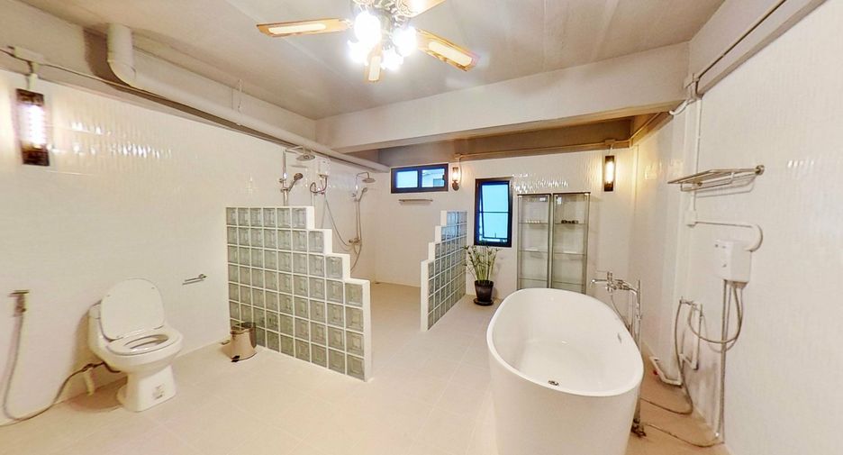 For sale 2 bedrooms townhouse in Mueang Chiang Mai, Chiang Mai