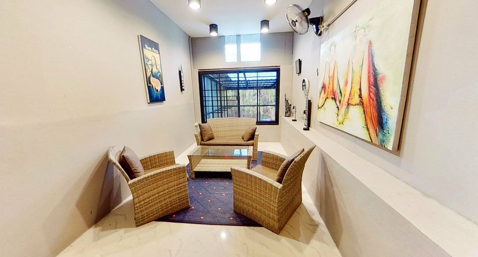 For sale 2 bedrooms townhouse in Mueang Chiang Mai, Chiang Mai