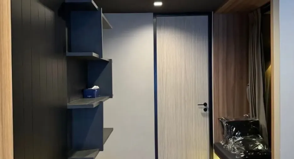 Casa en venta y en alquiler de 4 habitaciones en Huai Khwang, Bangkok