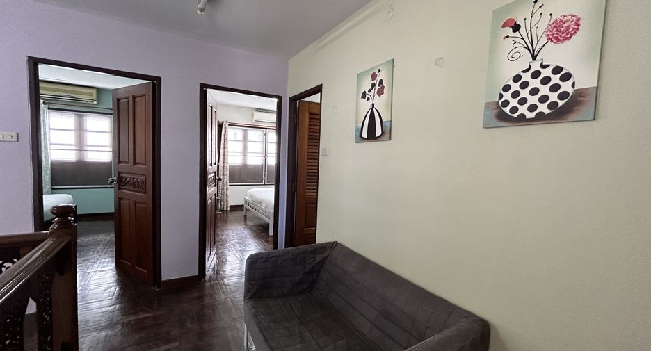 For rent 4 bedrooms townhouse in Hua Hin, Prachuap Khiri Khan