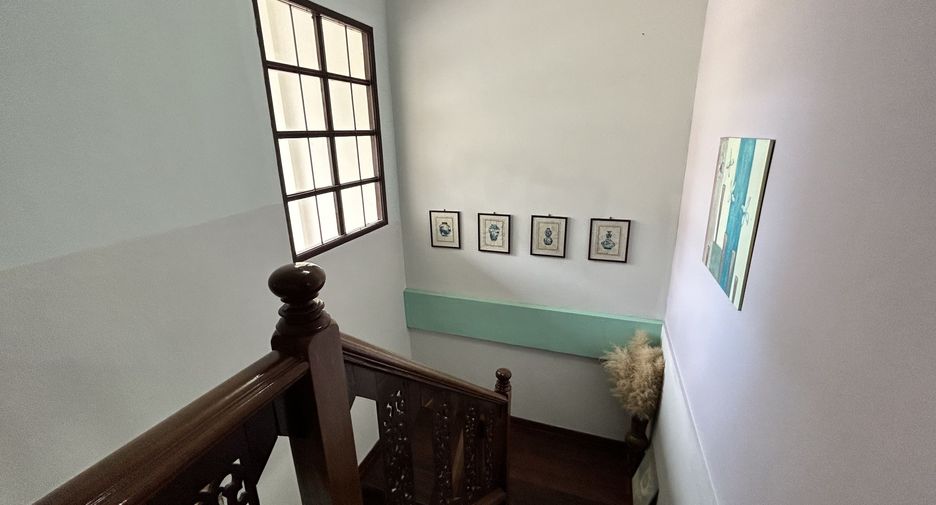 For rent 4 bedrooms townhouse in Hua Hin, Prachuap Khiri Khan