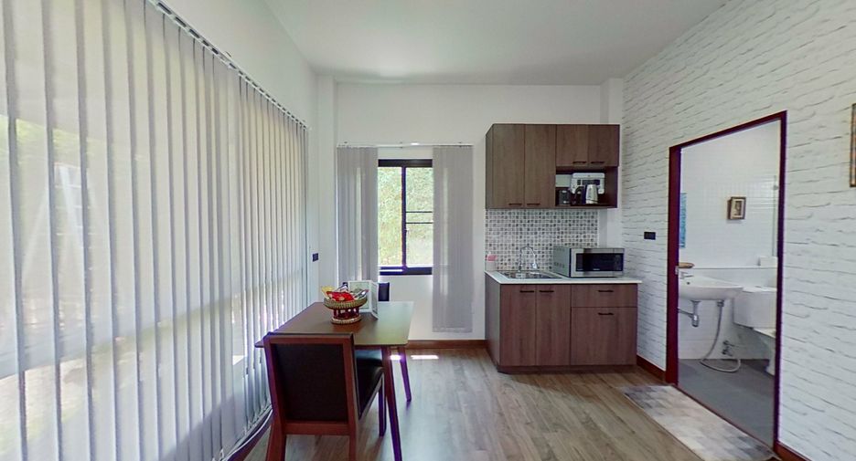 For sale 7 bedrooms villa in Saraphi, Chiang Mai
