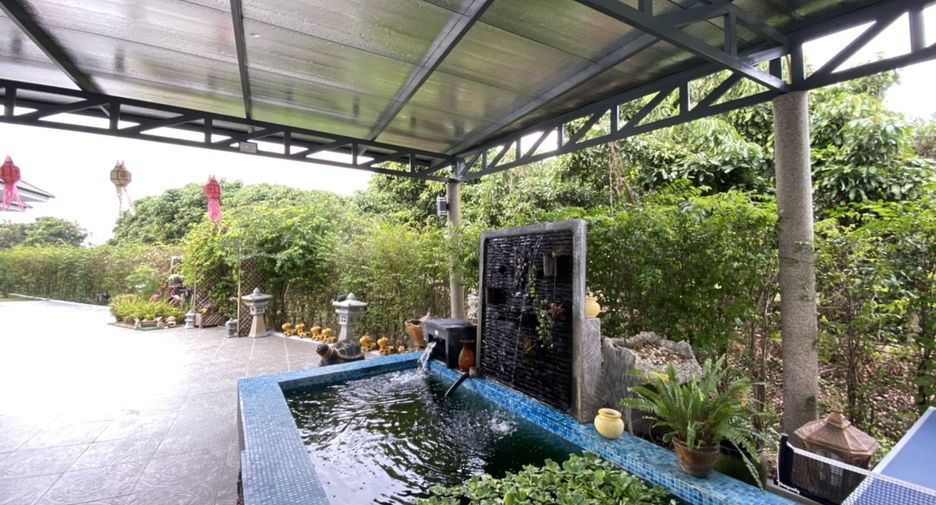 For sale 7 bedrooms villa in Saraphi, Chiang Mai