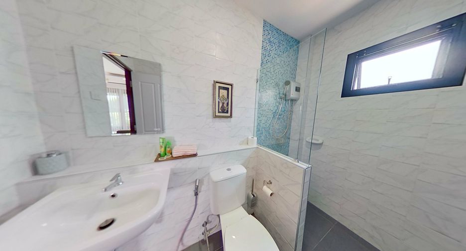 For sale 7 bedrooms villa in Saraphi, Chiang Mai
