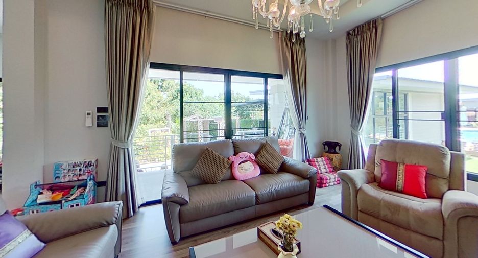 For sale 7 bedrooms villa in Saraphi, Chiang Mai