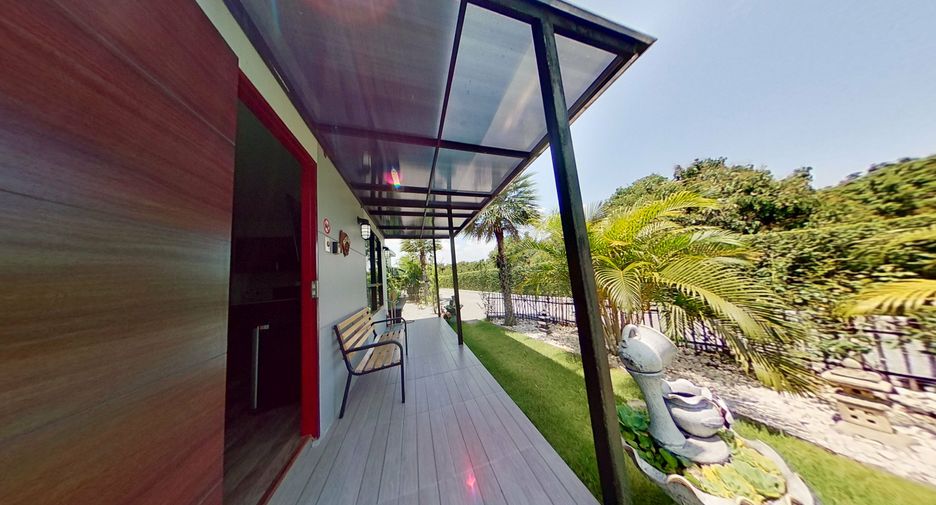 For sale 7 bedrooms villa in Saraphi, Chiang Mai