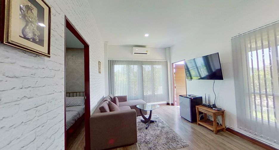 For sale 7 bedrooms villa in Saraphi, Chiang Mai