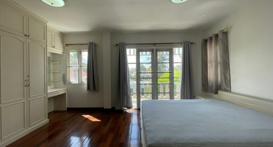 For sale 3 bedrooms house in Mueang Chiang Mai, Chiang Mai