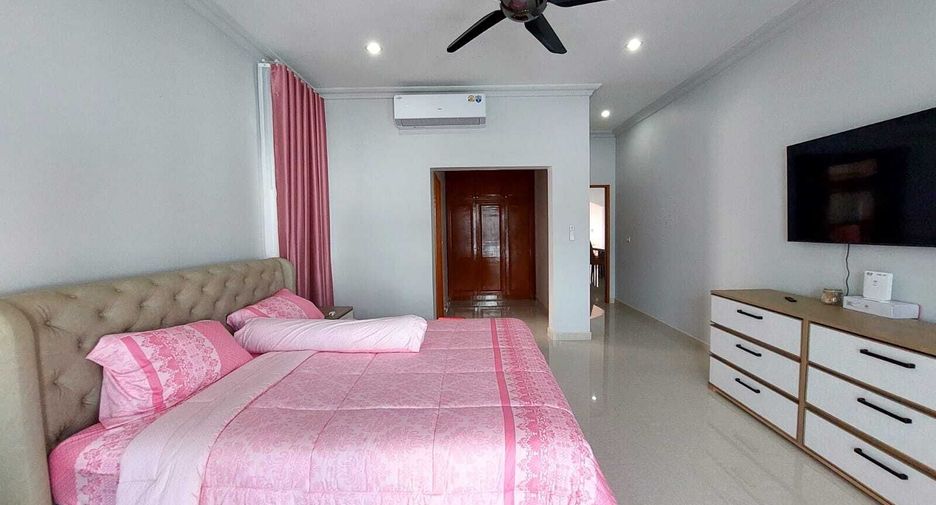 For rent 5 ベッドルーム villa in Bang Lamung, Chonburi
