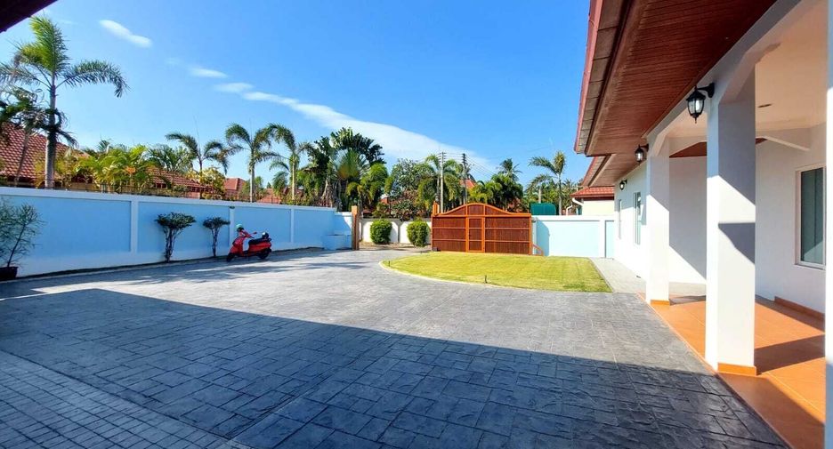 For rent 5 ベッドルーム villa in Bang Lamung, Chonburi