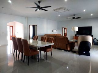 Villa zur Miete mit 5 Zimmer in Bang Lamung, Chonburi
