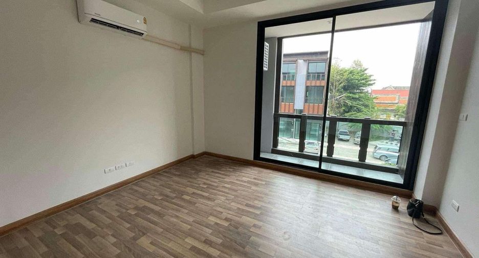 For rent 3 bedrooms townhouse in Hang Dong, Chiang Mai