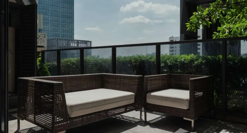For sale 3 bedrooms condo in Phaya Thai, Bangkok