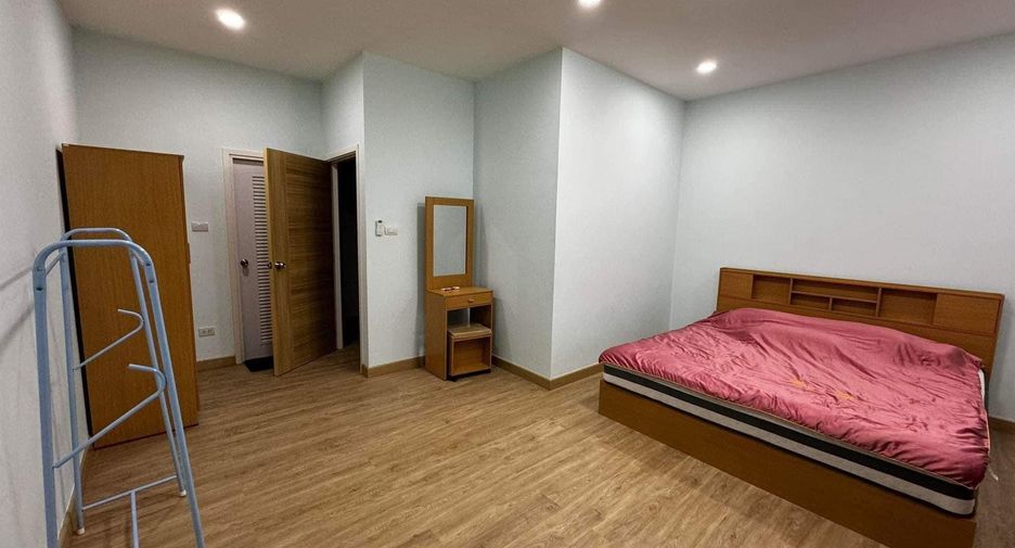 For rent 3 bedrooms house in San Sai, Chiang Mai