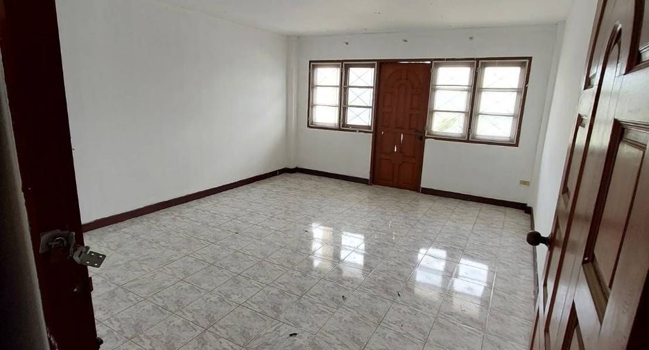 For sale 5 bedrooms townhouse in Mueang Chiang Mai, Chiang Mai