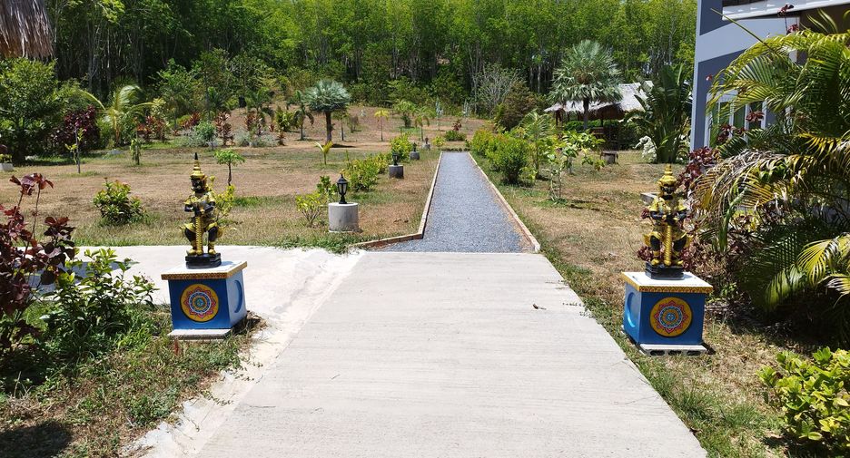 For sale 9 bedrooms hotel in Ko Lanta, Krabi