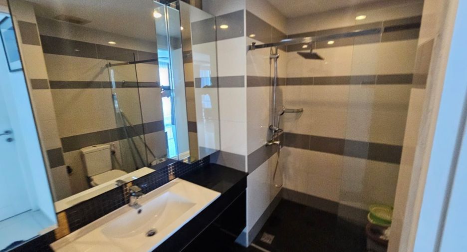 For sale and for rent 2 bedrooms condo in Bang Lamung, Chonburi