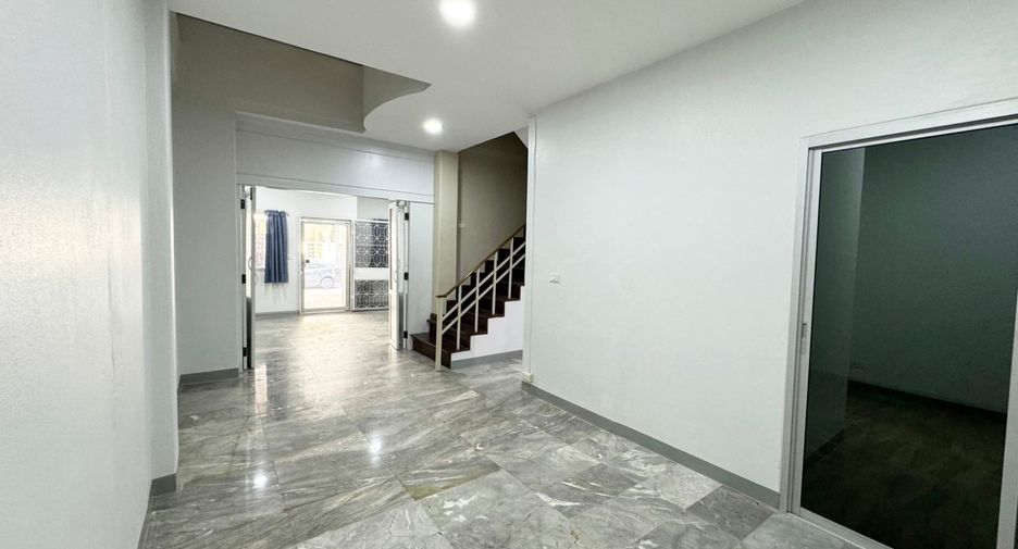 For sale and for rent 5 bedrooms townhouse in Suan Luang, Bangkok