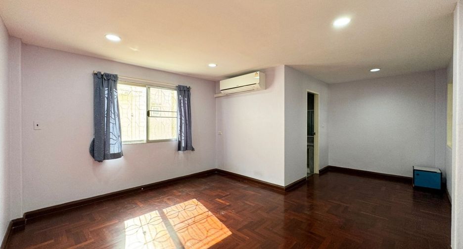 ขาย และ ให้เช่า 5 ห้องนอน ทาวน์เฮ้าส์ ใน สวนหลวง, กรุงเทพฯ
