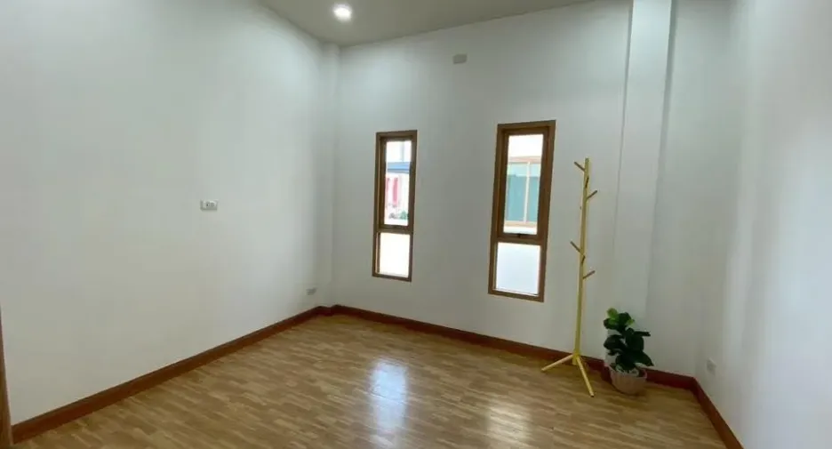 À louer 2 chambres maison à Saraphi, Chiang Mai