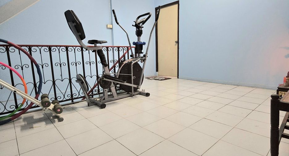 Reihenhaus zum Kauf mit 3 Zimmer in Rat Burana, Bangkok