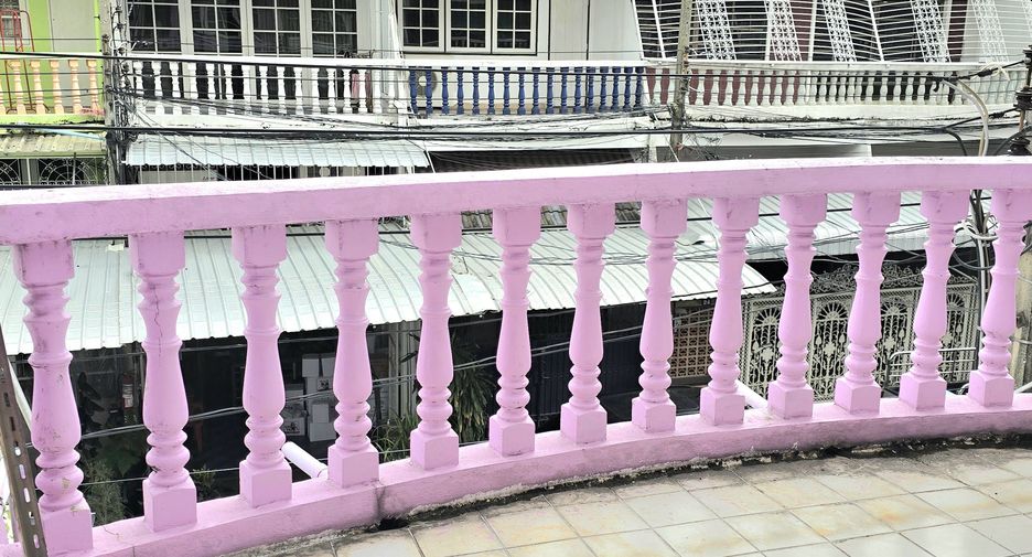 Reihenhaus zum Kauf mit 3 Zimmer in Rat Burana, Bangkok