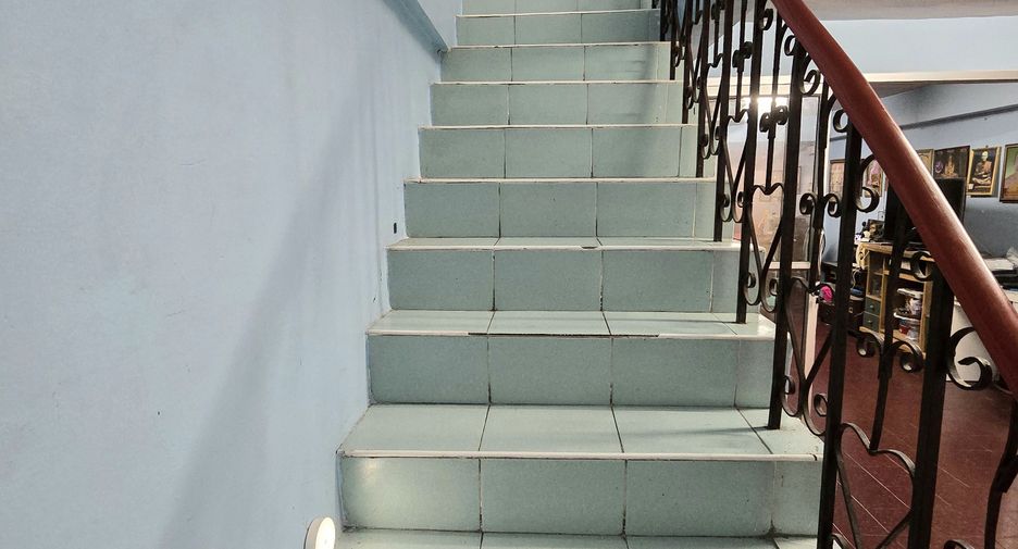 For sale 3 bedrooms townhouse in Rat Burana, Bangkok