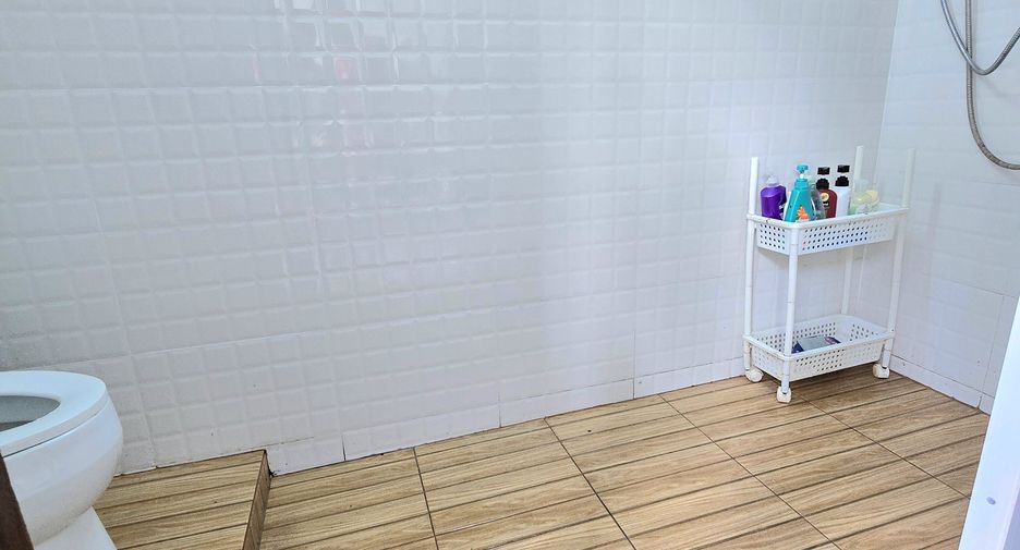For sale 3 bedrooms townhouse in Rat Burana, Bangkok