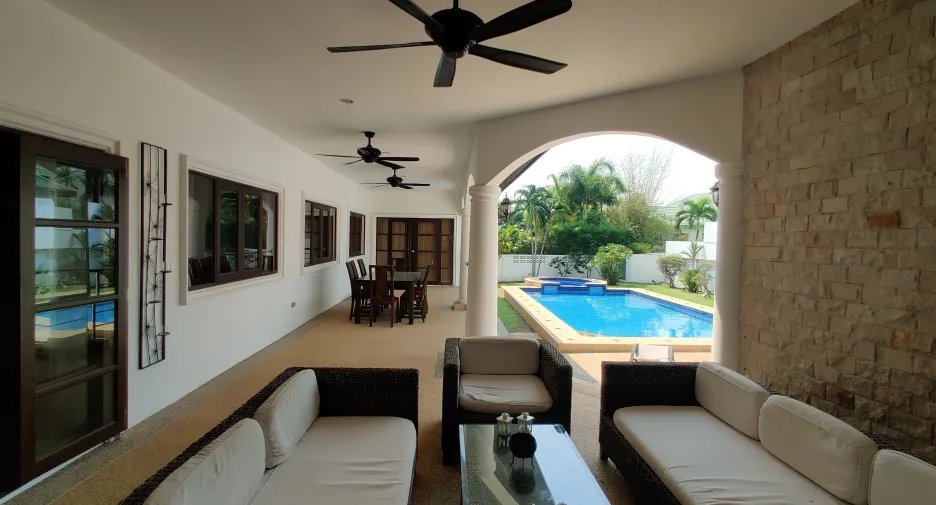For rent 3 bedrooms villa in Hua Hin, Prachuap Khiri Khan
