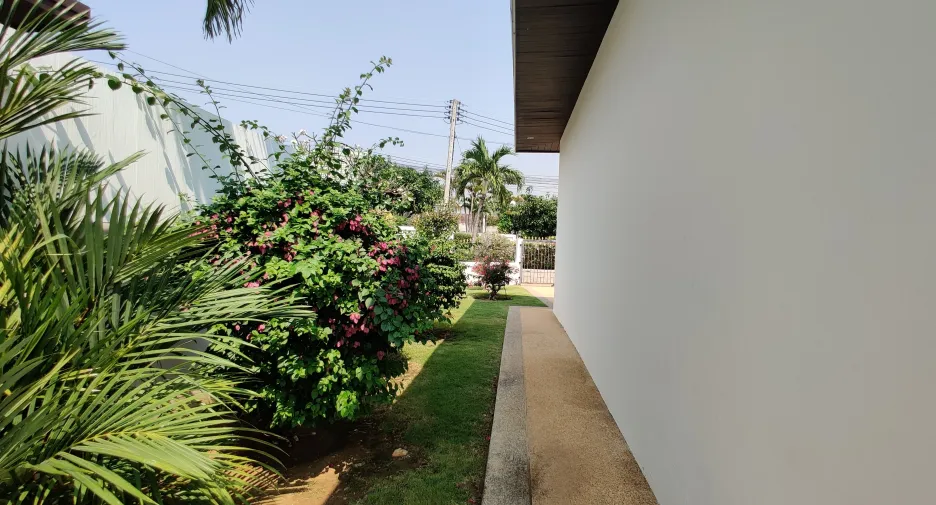 For rent 3 bedrooms villa in Hua Hin, Prachuap Khiri Khan