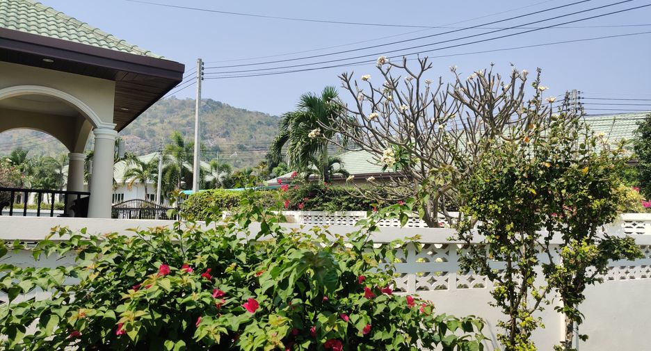For rent 3 bedrooms villa in Hua Hin, Prachuap Khiri Khan